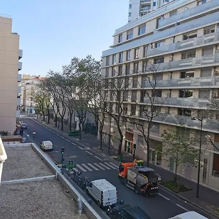 Flat With 3 Bedrooms 90 M2 Balcony And Parking, Subway Station Riquet * Parigi