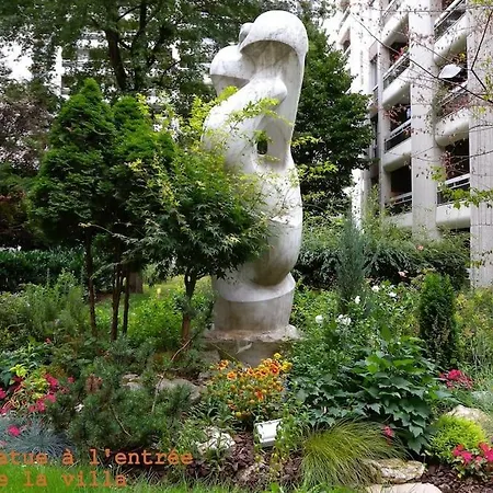 Flat With 3 Bedrooms 90 M2 Balcony And Parking, Subway Station Riquet Appartamento Parigi